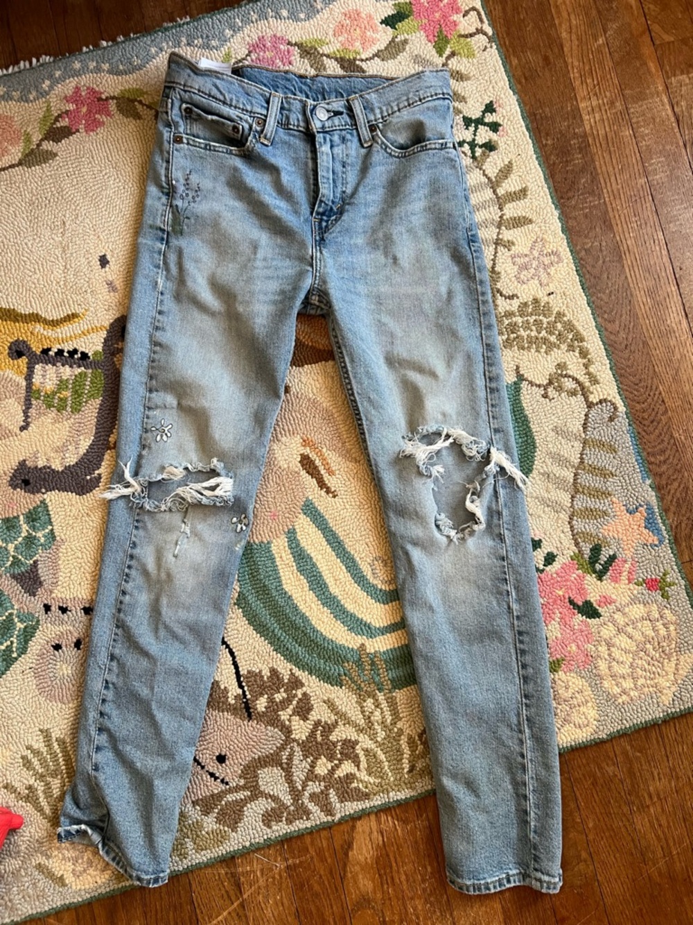 Levi's Light Blue Denim Jeans with Bear Pocket Art